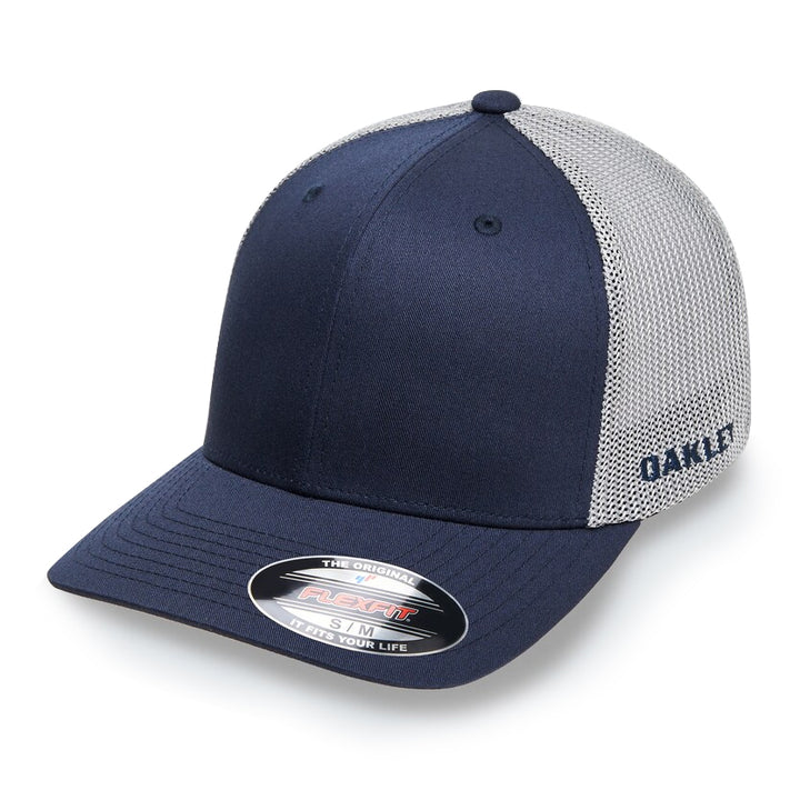 Oakley Golf Cresting Trucker Hat