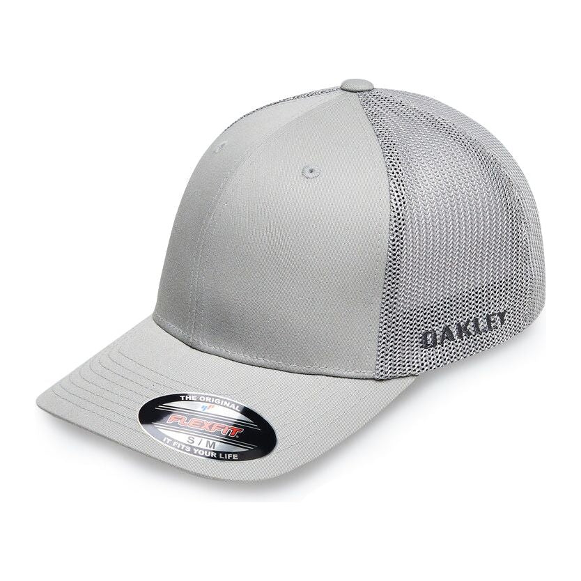 Oakley Golf Cresting Trucker Hat