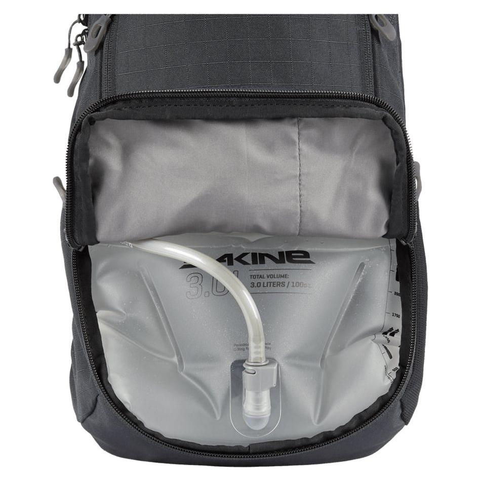 Dakine Syncline Backpack 12L