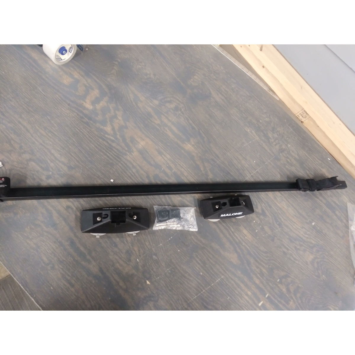 Malone Single VersaRail Bare Roof Cross Rail - 58&quot; - Used - Acceptable