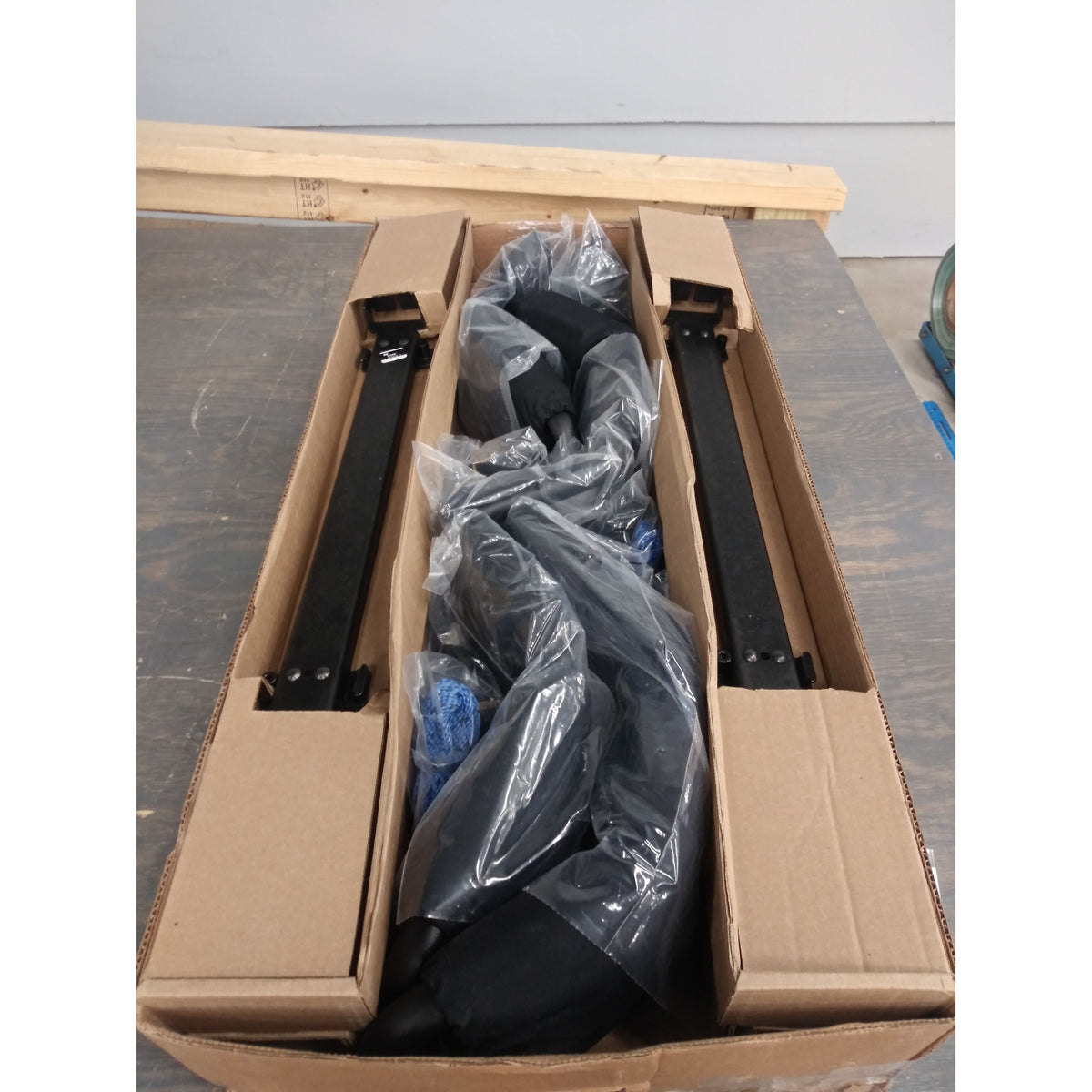 Thule Hullavator Pro Kayak Rack - Used - Acceptable