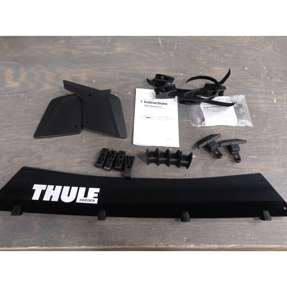 Thule AirScreen XT Roof Rack Fairing - Medium (38") - Used - Acceptable