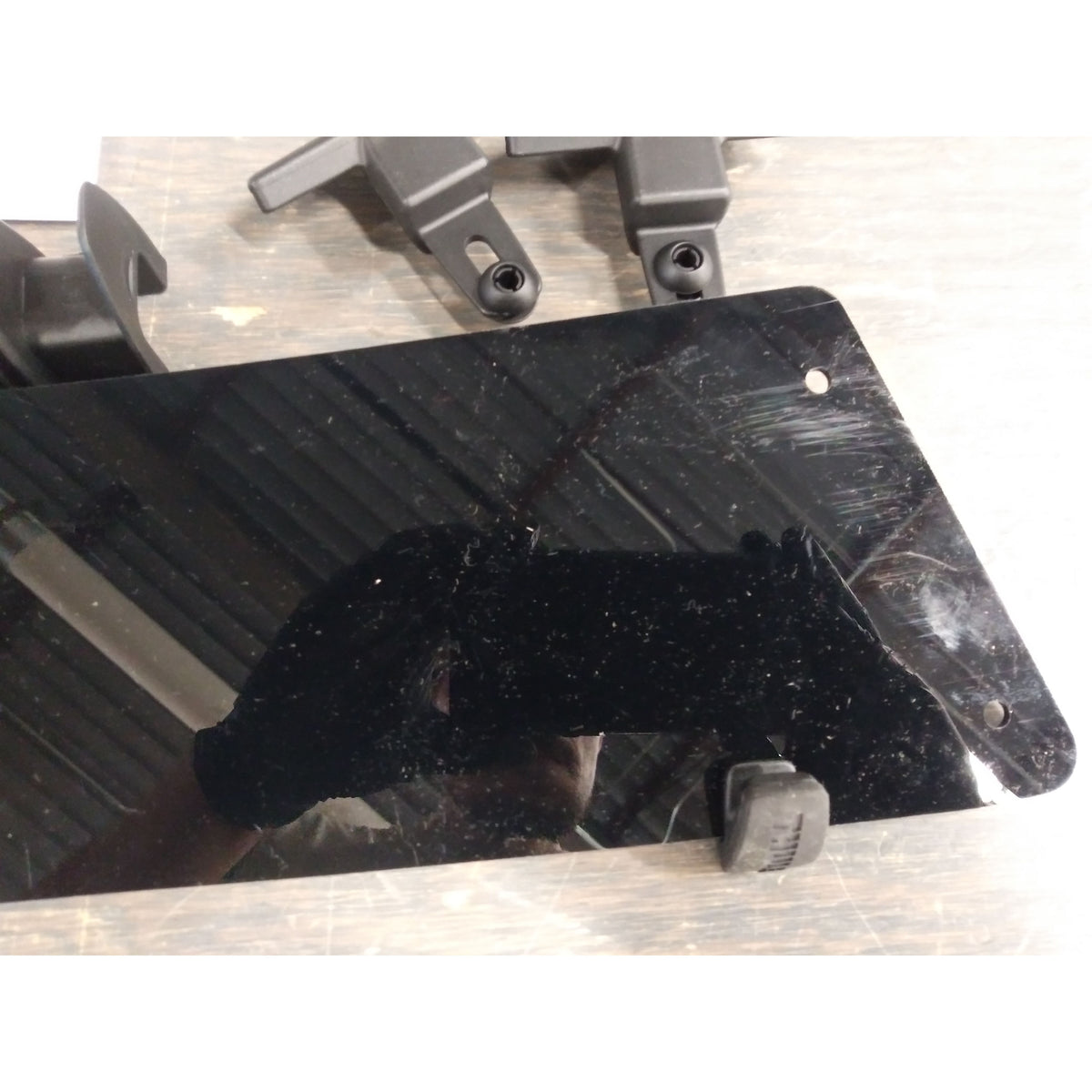 Thule AirScreen XT Roof Rack Fairing - Medium (38") - Used - Acceptable