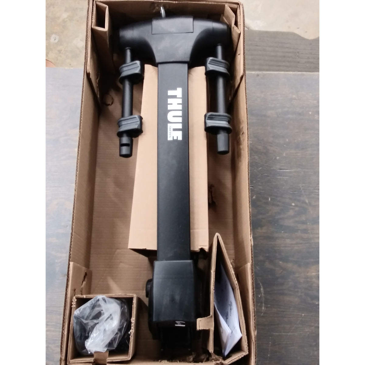 Thule Apex XT 2 Bike Rack - Used - Acceptable