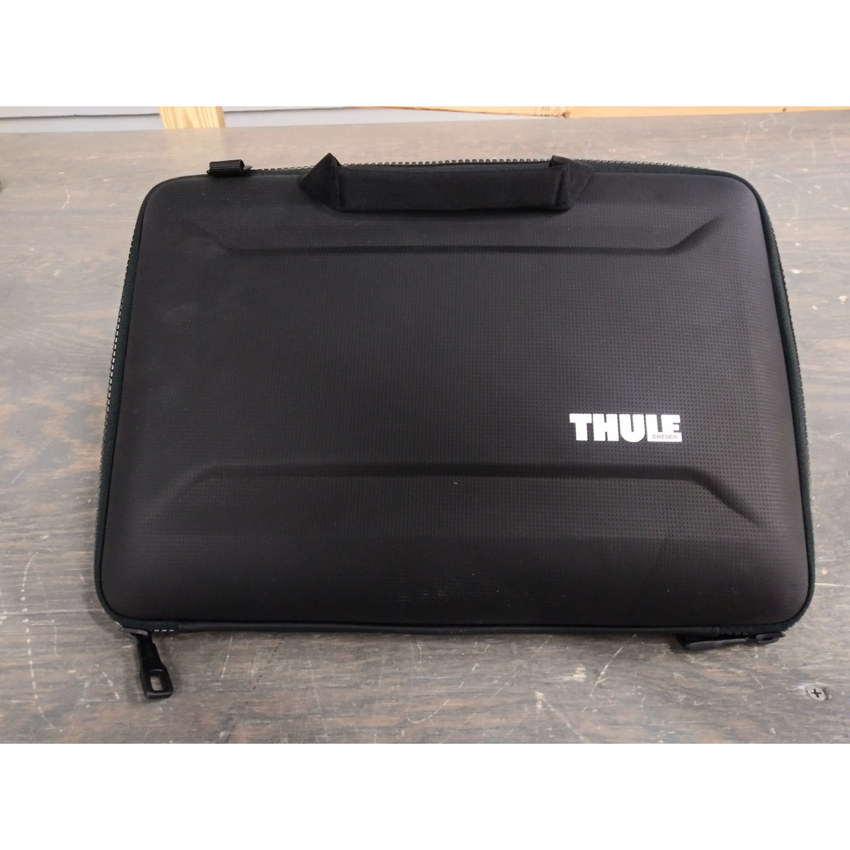 Thule Gauntlet MacBook Pro Attache 15&quot; - Black - Used - Acceptable