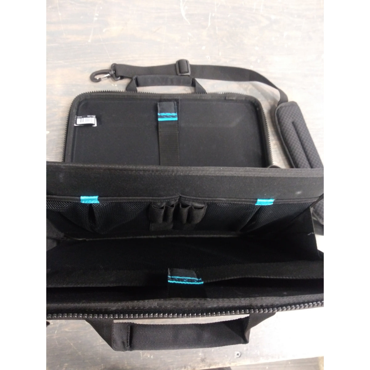 Thule Gauntlet MacBook Pro Attache 15&quot; - Black - Used - Acceptable