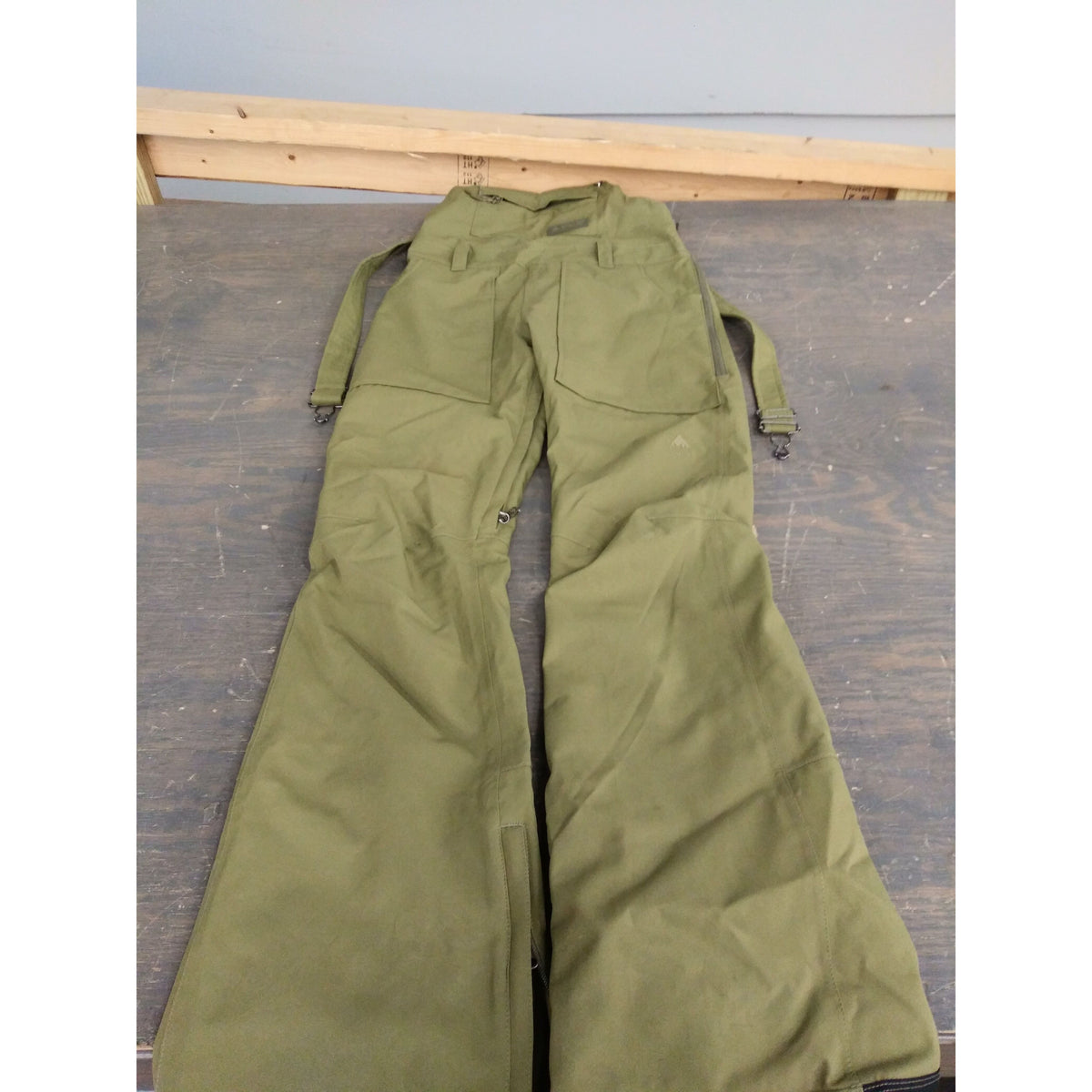 Burton Women&#39;s Avalon Bib Pant - Martini Olive - Small - Used - Acceptable