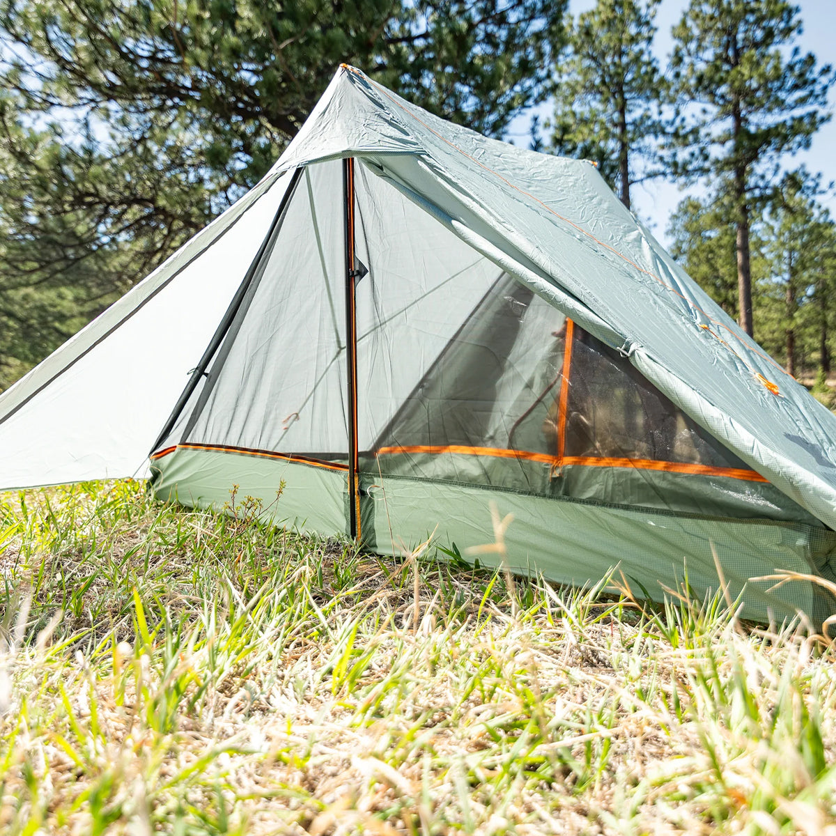 Mountainsmith Mountain Shelter NEO 2 with Pole Bundle