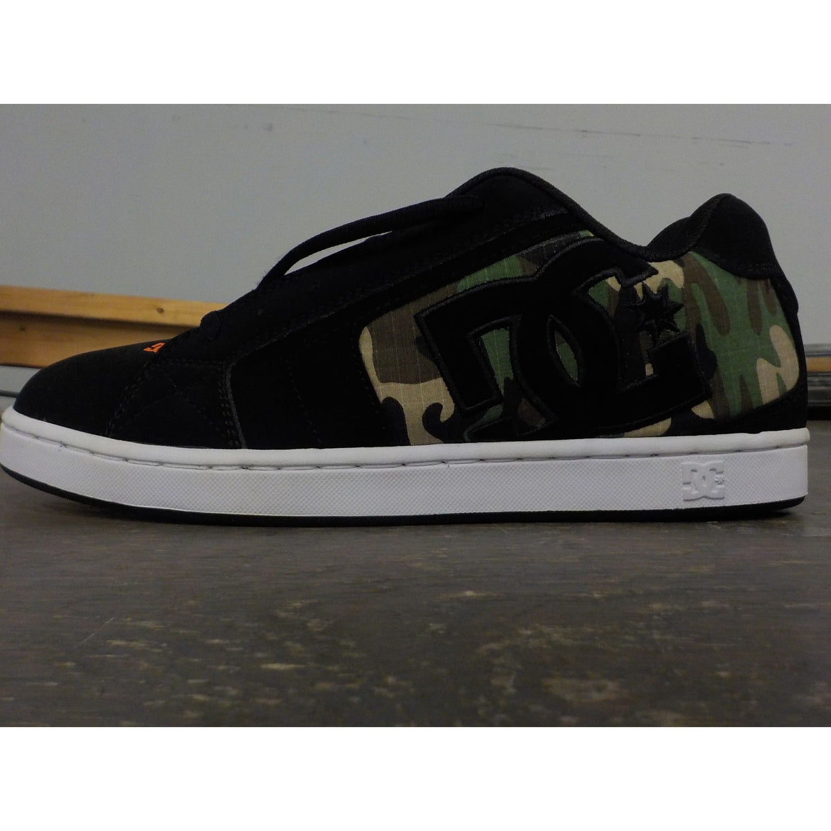 DC Net Men's Shoes - Black/Camo - 11 - Used - Acceptable