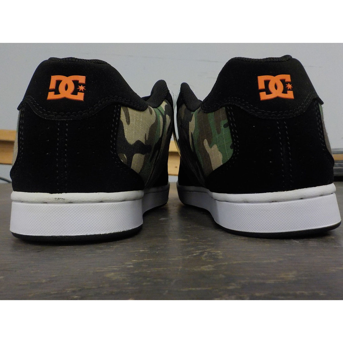 DC Net Men's Shoes - Black/Camo - 11 - Used - Acceptable