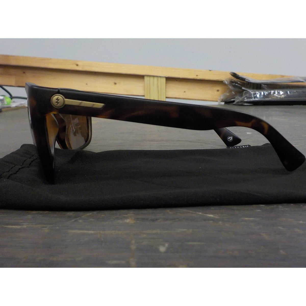 Electric Knoxville XL Sunglasses - Matte Tort; Bronze Polarized - Used - Acceptable