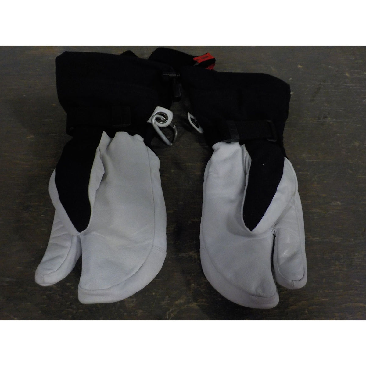 Hestra Women's Heli Ski 3-Finger Glove - Blk/Off Wht - 8 - Used - Acceptable