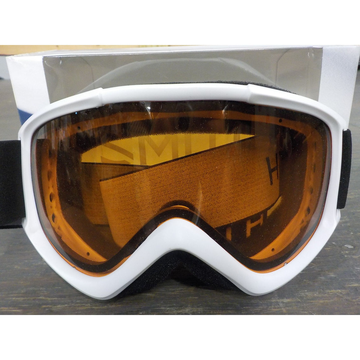 Smith Optics Cascade Classic Goggle - White; Gold Lite - Used - Acceptable