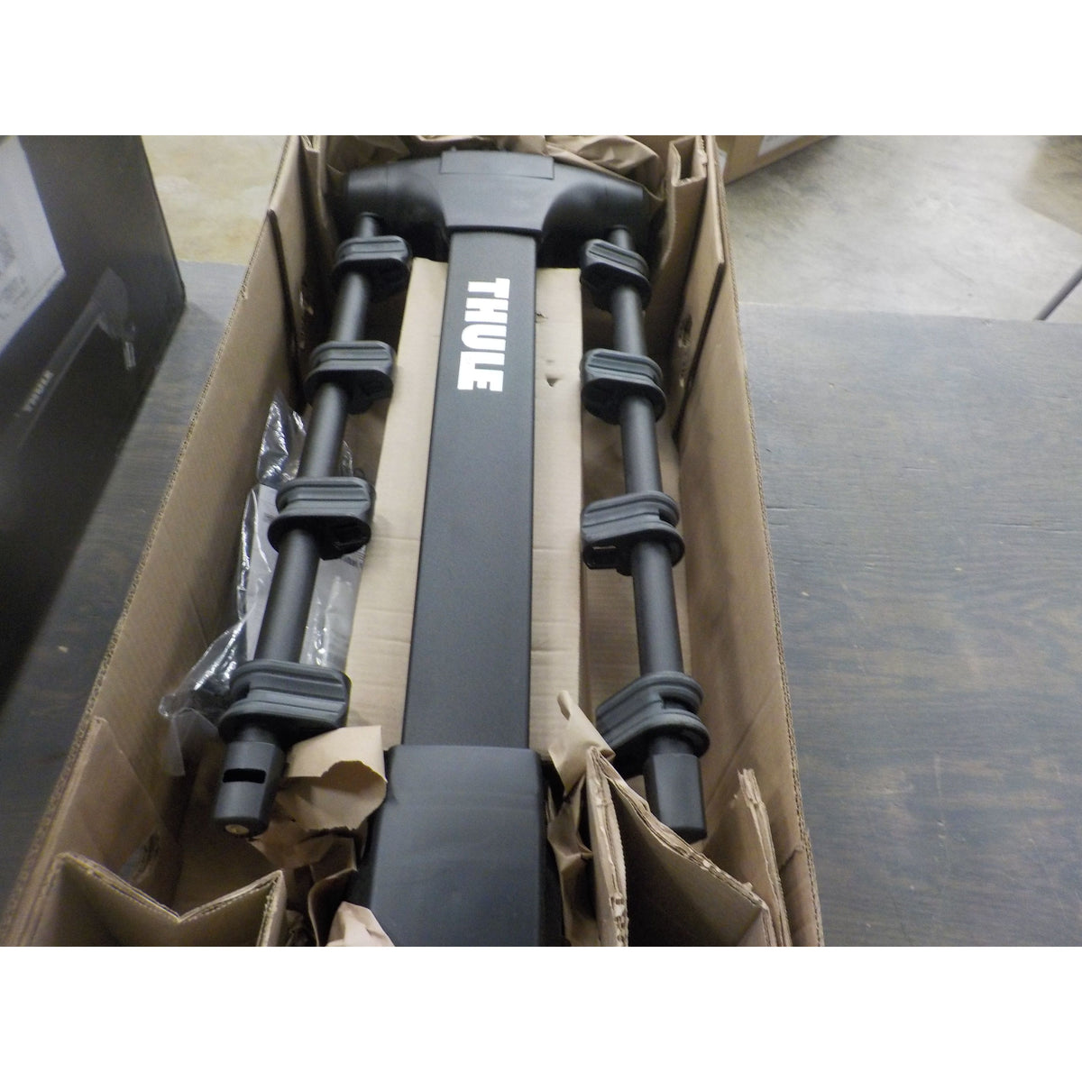 Thule Apex XT4 Bike Rack - Used-Acceptable