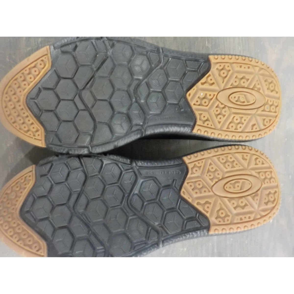 Oakley Men&#39;s Dry Shoes - Black - 11 - Used - Acceptable