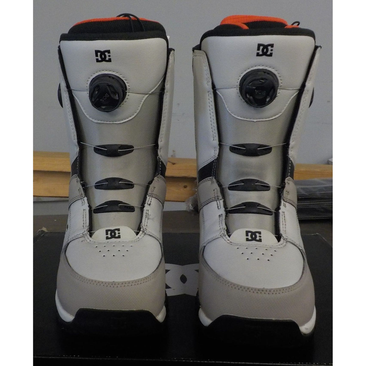 DC Men's Control Snowboard Boots - Light Camel - 9 - Used - Acceptable