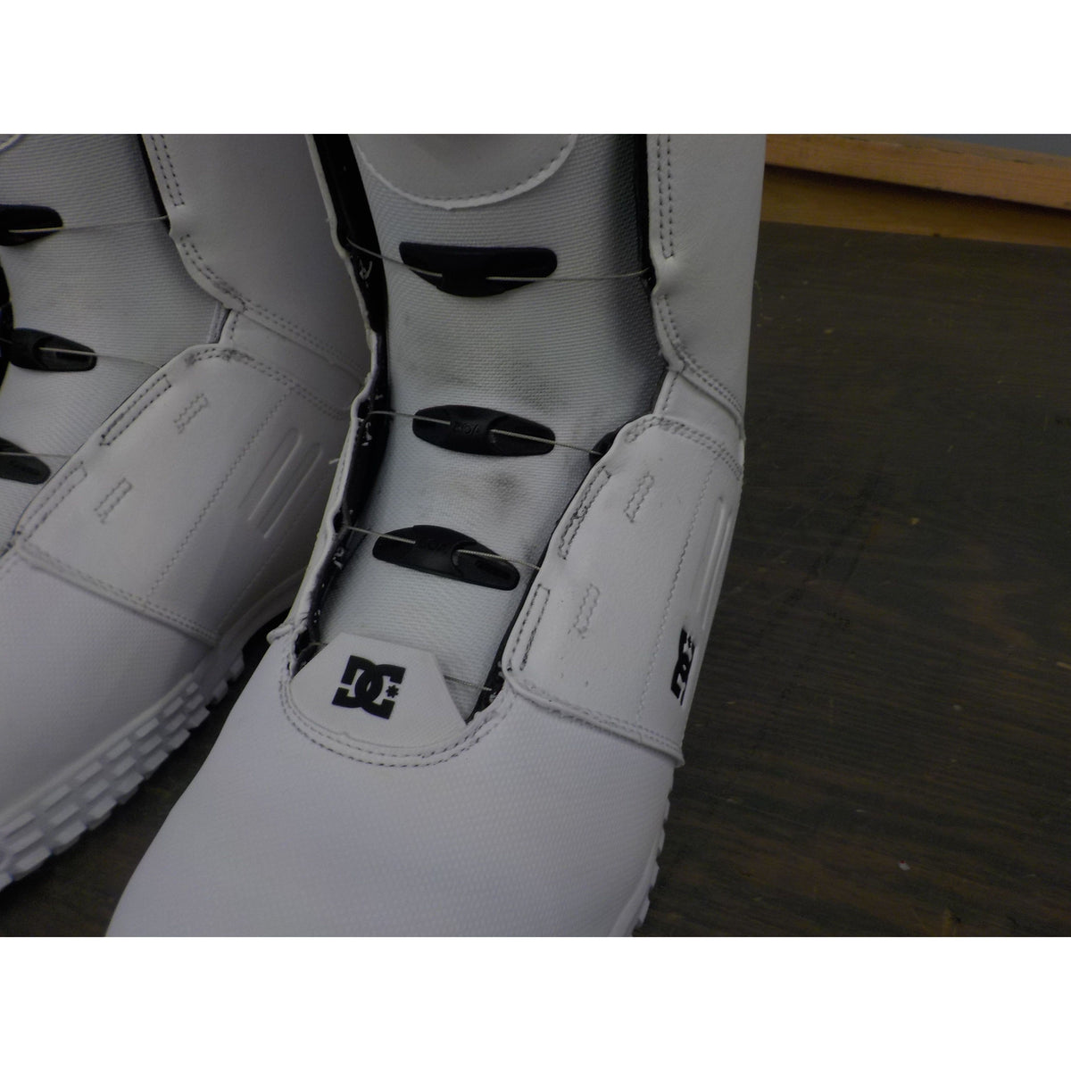 DC Men&#39;s Control Boa Snowboard Boots - White/White/Black - 13 - Used - Acceptable