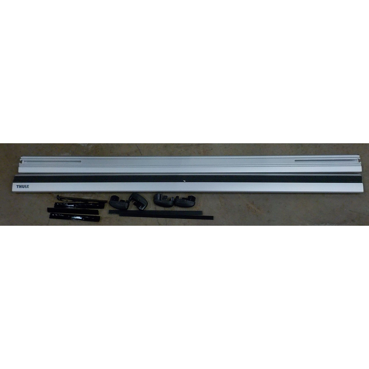 Thule WingBar Evo Load Bars - Silver - 135 cm (53 in) - Used - Acceptable