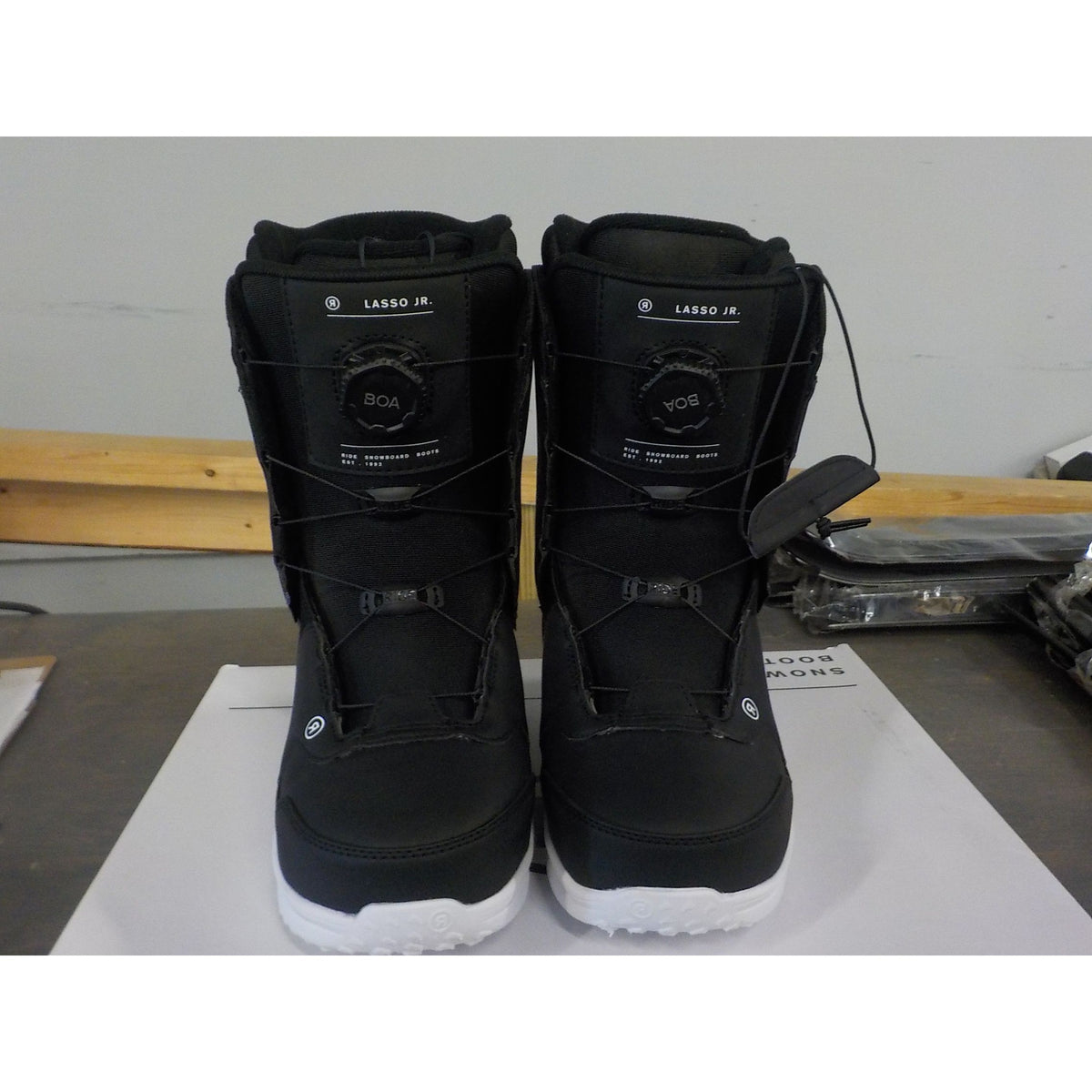Ride Youth Lasso Jr Snowboard Boots - Black - 4 - Used - Acceptable