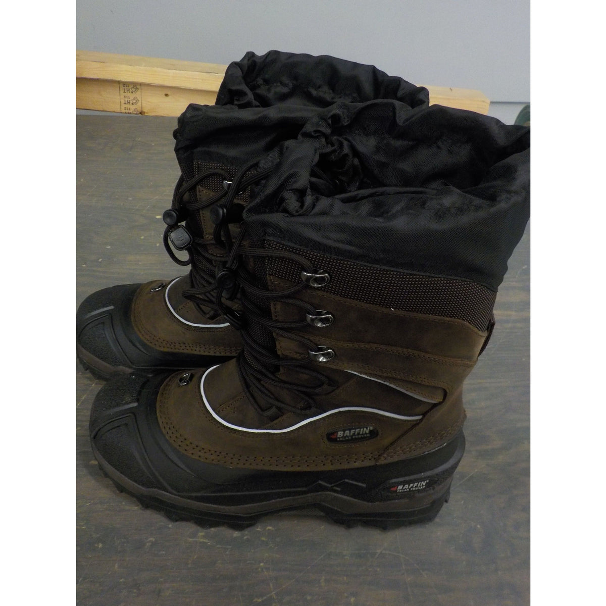 Baffin Men&#39;s Snow Monster Boots - Worn Brown - 11 - Used - Acceptable