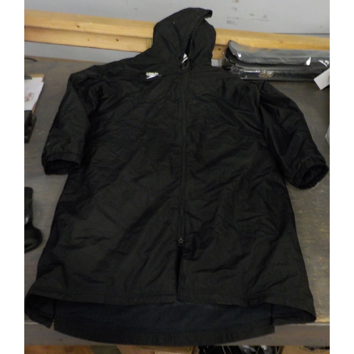 Speedo Team Parka 2.0 - Team Black - Large - Used - Acceptable