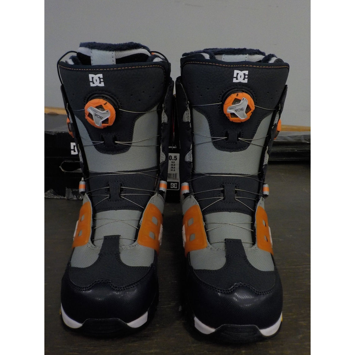DC Mens Phantom Snowboard Boots - Dc Navy/Orange - 10.5 - Used - Acceptable