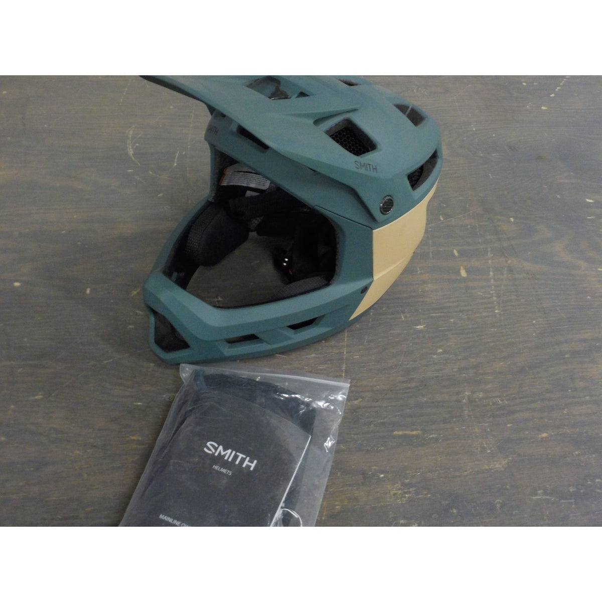 Smith Optics Mainline MIPS Bike Helmet - Matte Spruce/Safari - Medium - Used - Acceptable