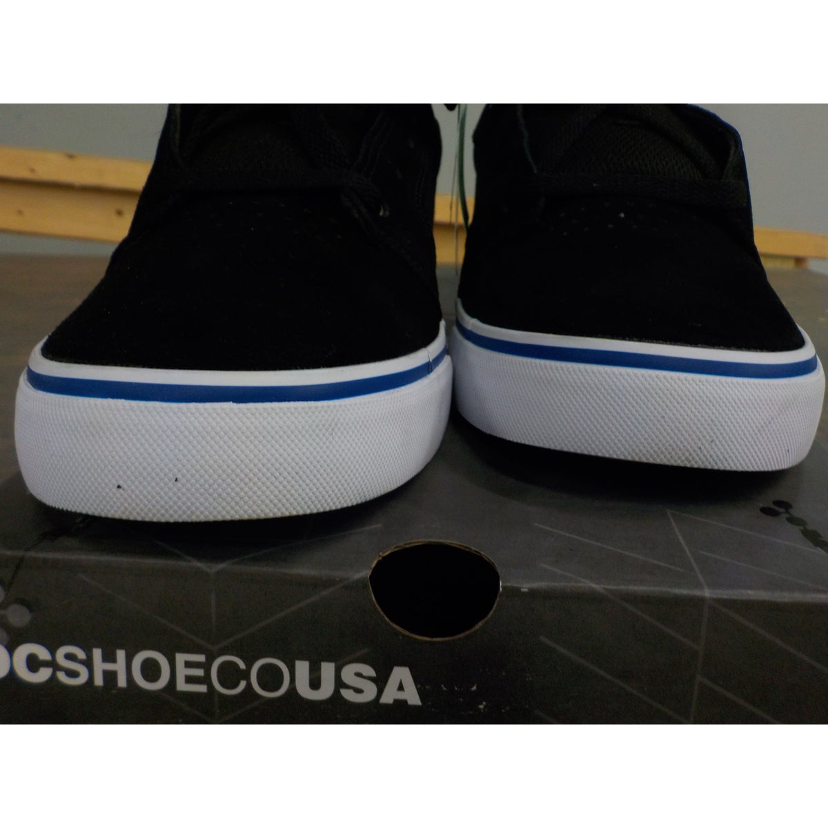 DC Men&#39;s Anvil Shoes - Black/Nautical Blue - 10 - Used - Acceptable