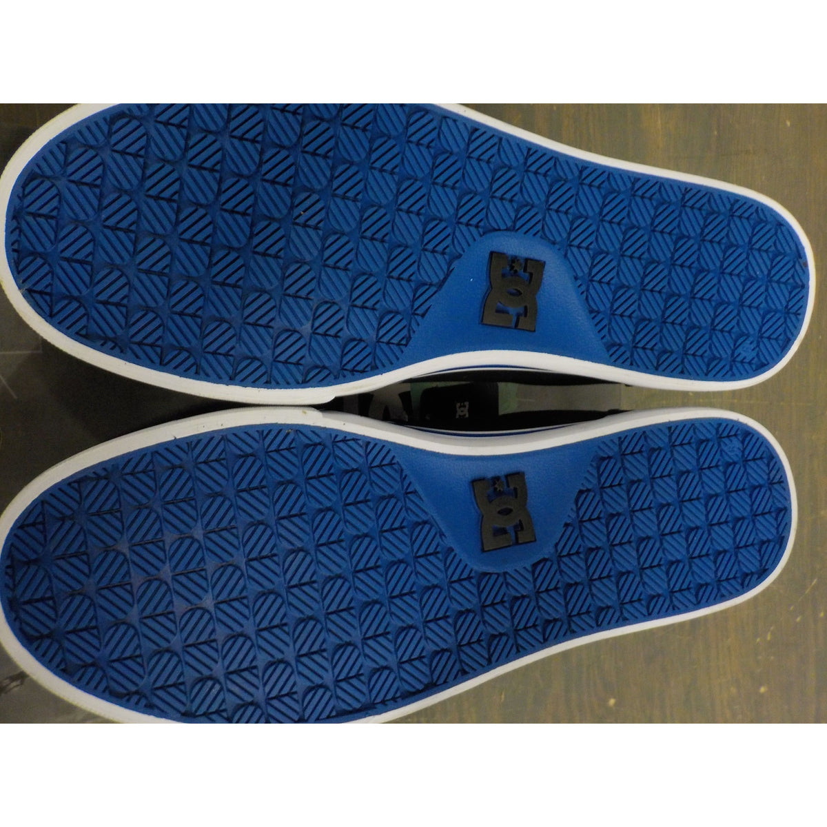 DC Men&#39;s Anvil Shoes - Black/Nautical Blue - 10 - Used - Acceptable