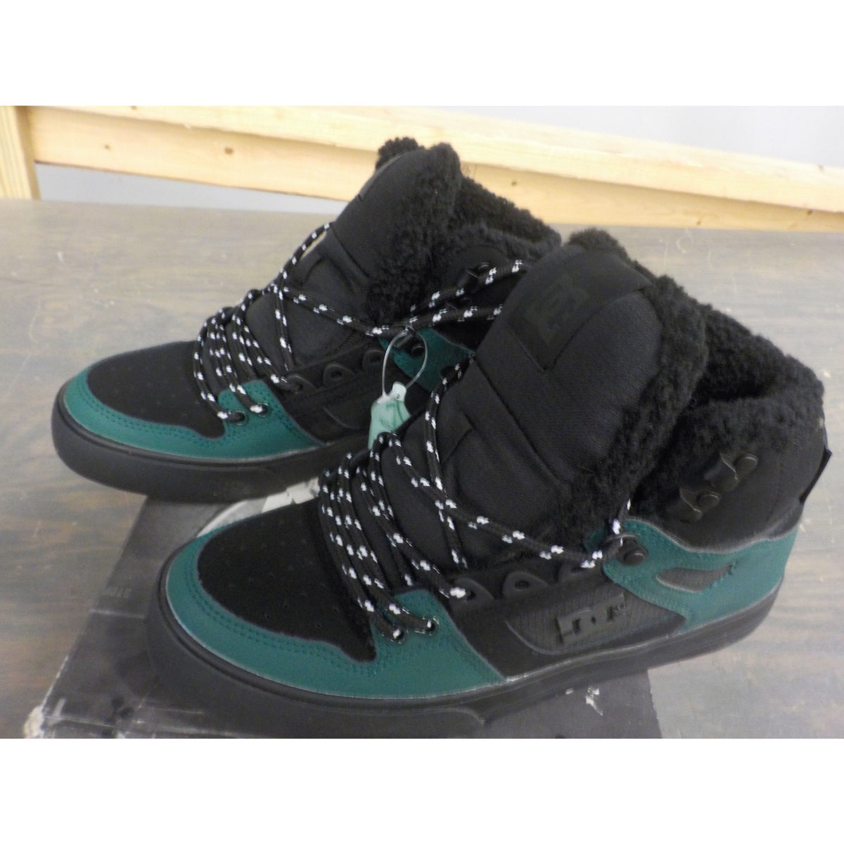 DC Men&#39;s Pure High-Top Winter Shoes - Black/Black/Green - 8 - Used - Acceptable