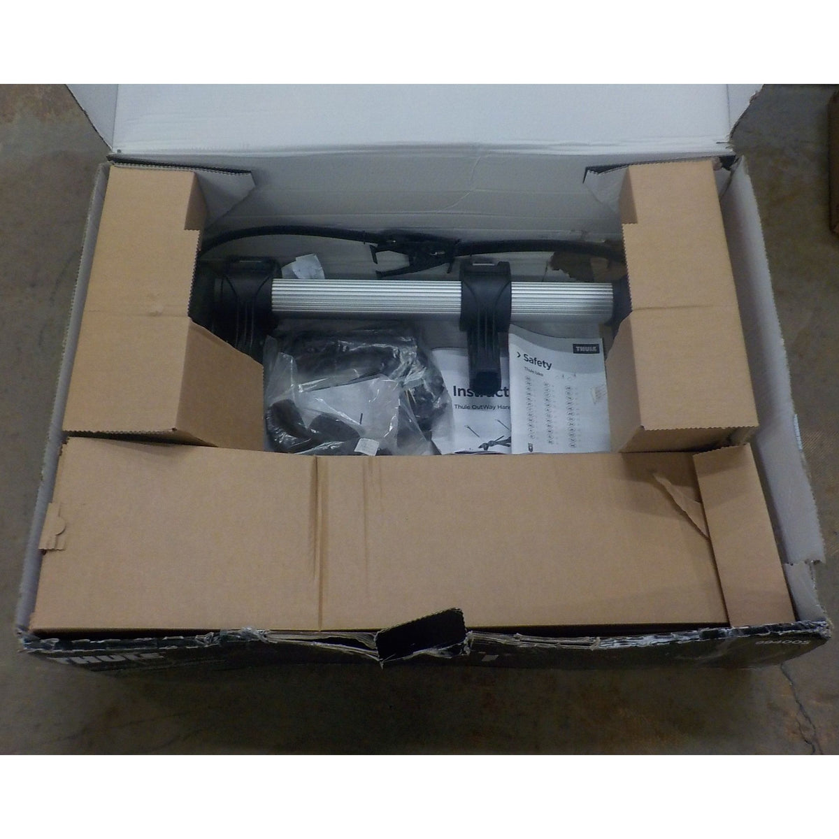 Thule OutWay Hanging Trunk Bike Rack - 2 Bikes - Used - Acceptable
