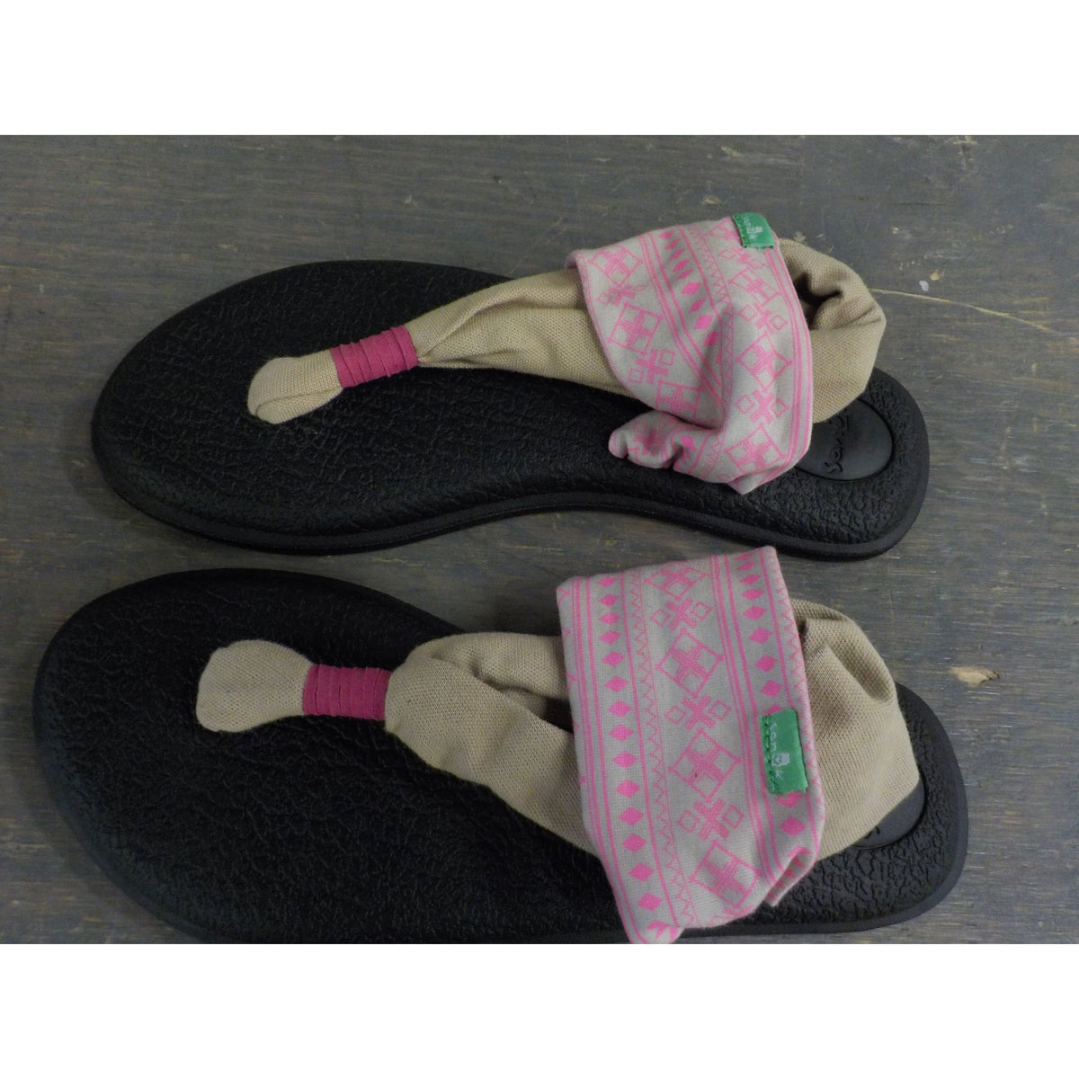 Sanuk Women&#39;s Yoga Sling 2 Flip Flop - Abbot Kinney Tan/Neon Pink - 5 - Used - Acceptable