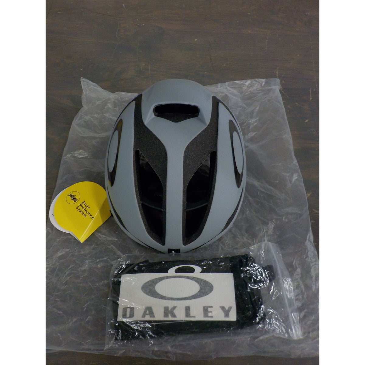 Oakley ARO5 MIPS Helmet - Fog Gray - Large - Used - Acceptable