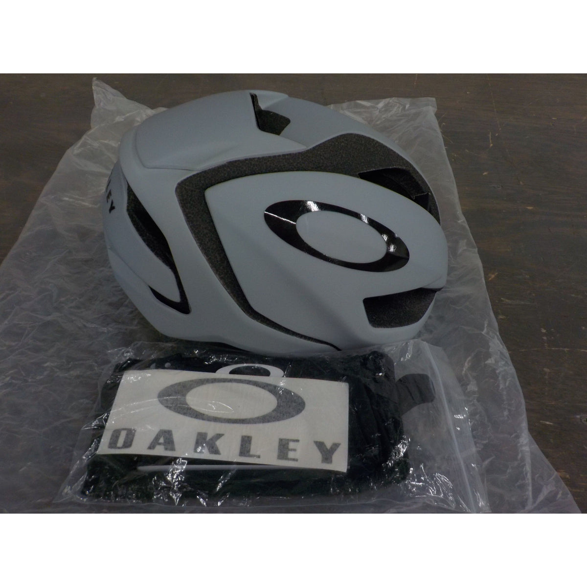 Oakley ARO5 MIPS Helmet - Fog Gray - Large - Used - Acceptable