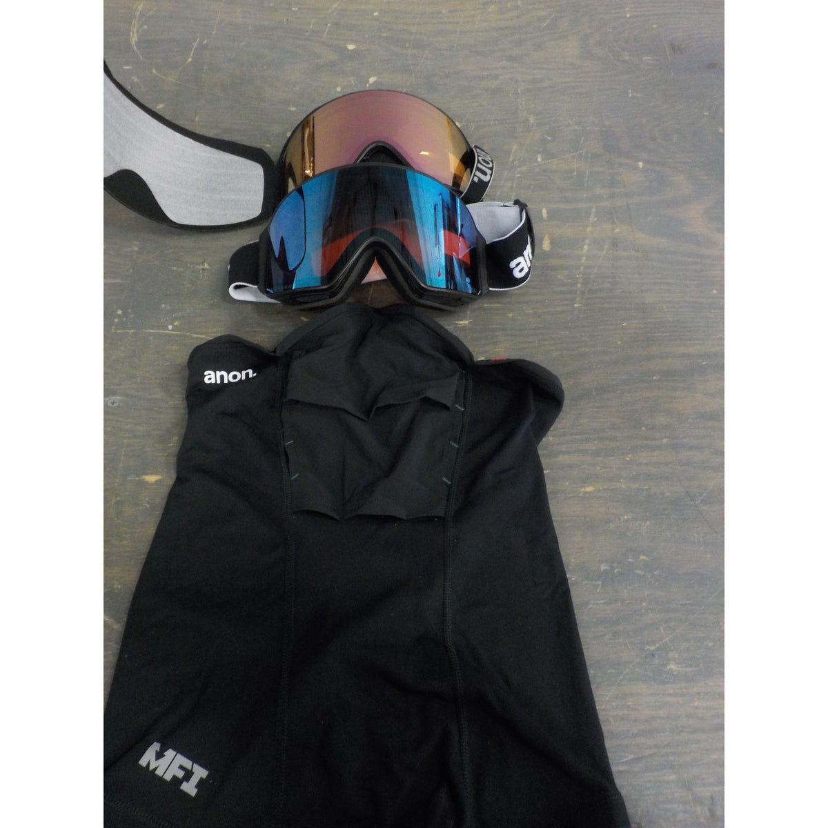 Anon M4 Goggle Cylindrical + Bonus Lens + MFI - Blk; Perceive Var Blue + Perceive Cloudy Pink - Used - Acceptable