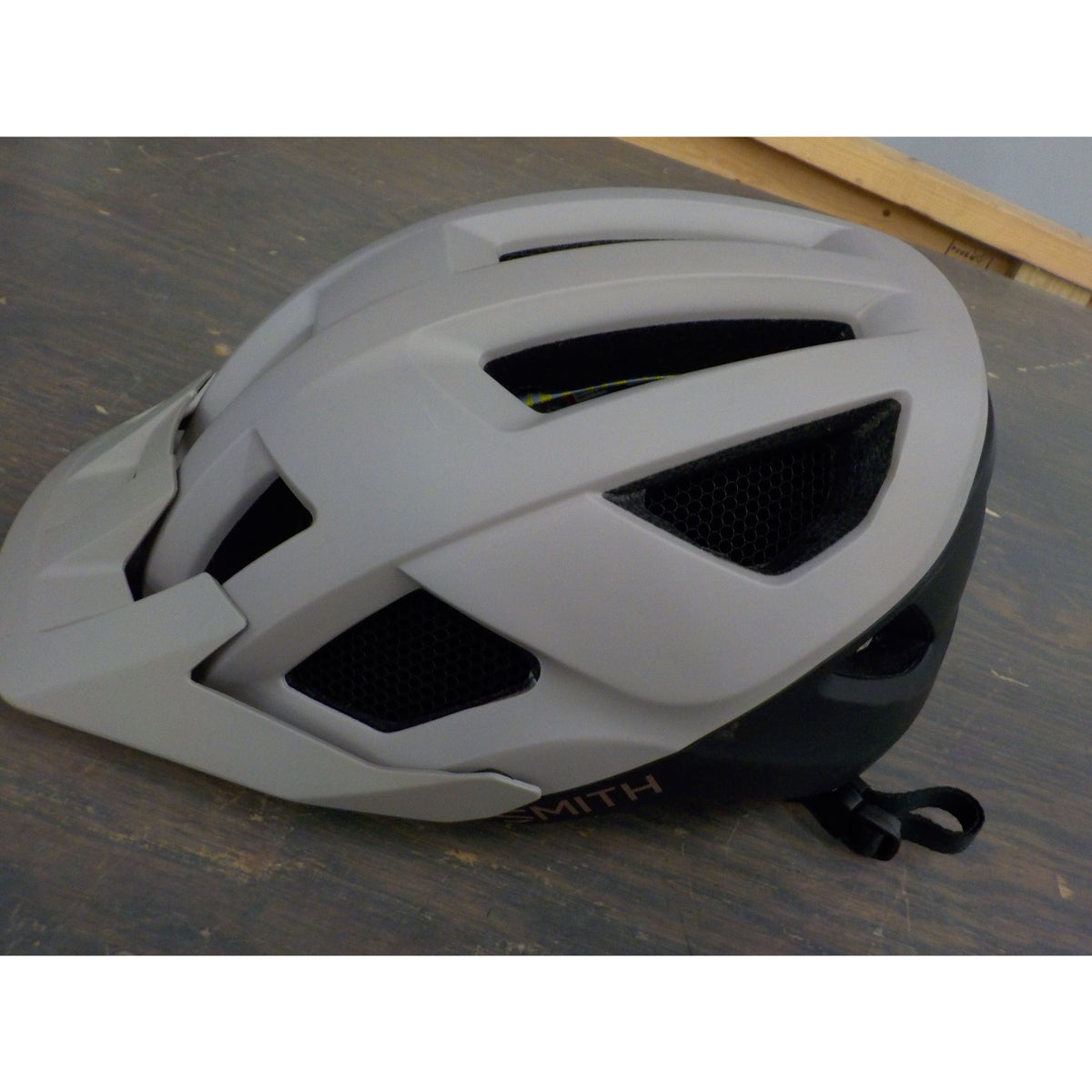 Smith Optics Session MIPS Bike Helmet - Matte Tusk/Black - Large - Used - Acceptable