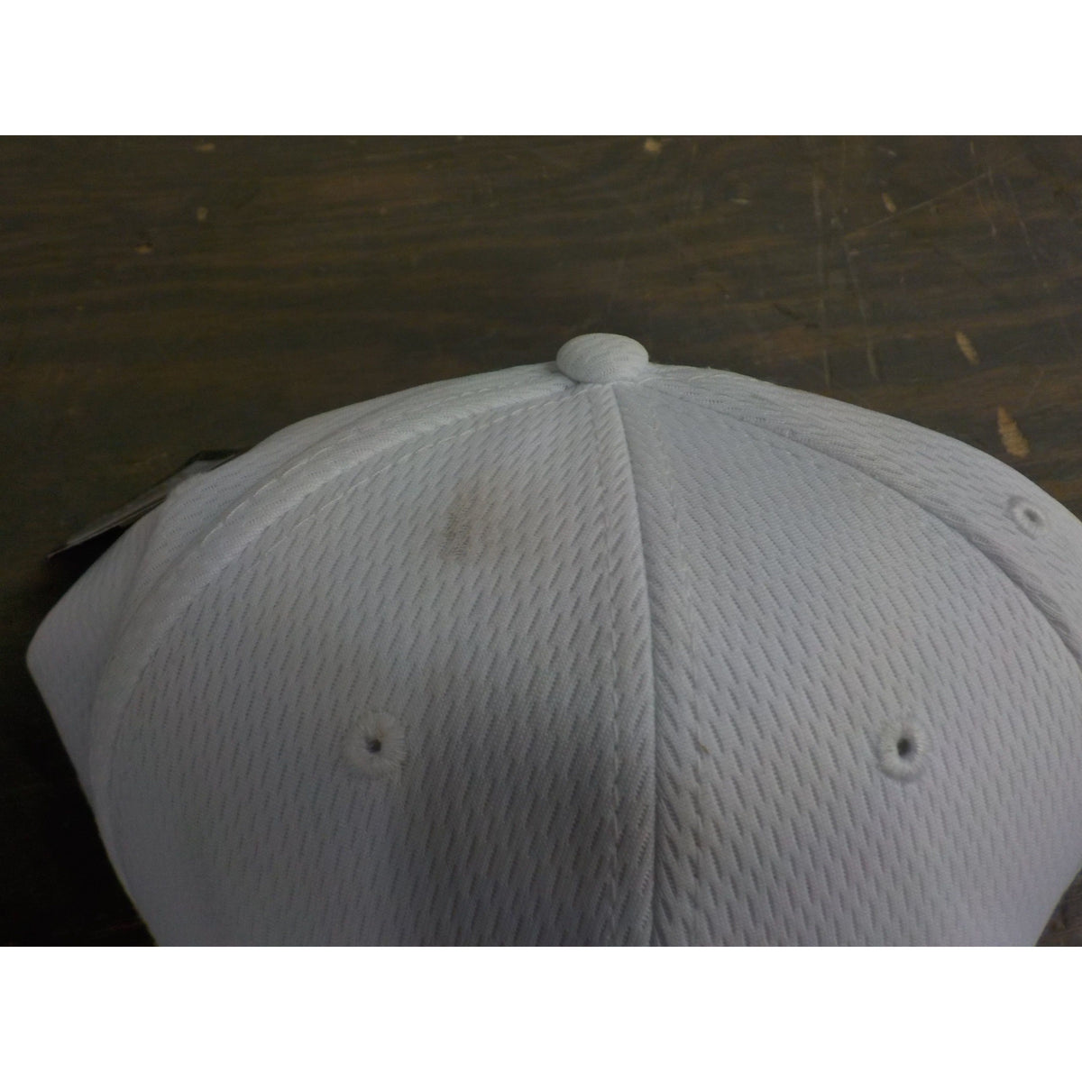 Oakley Tinfoil Cap 2.0 - White - Medium/Large - Used - Acceptable