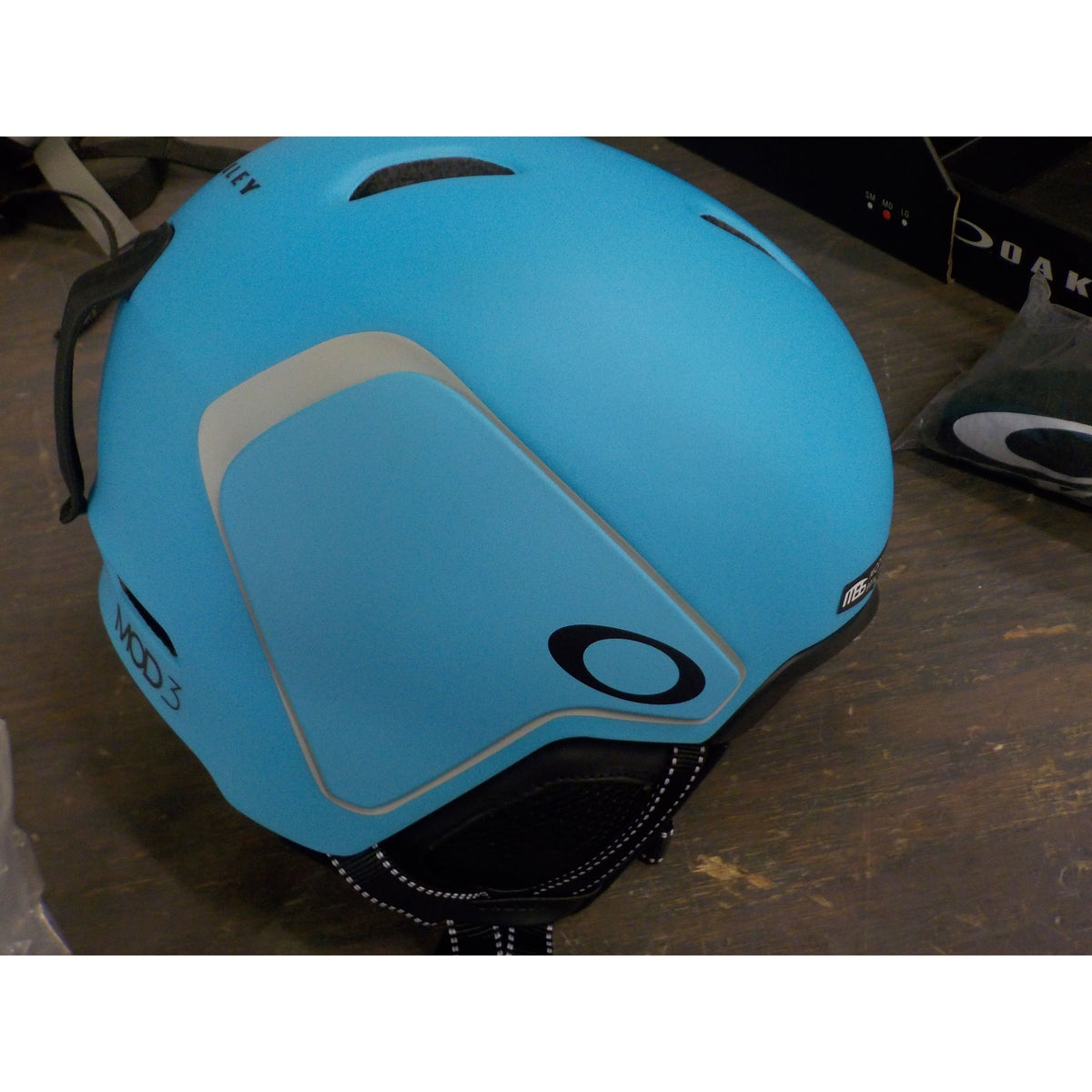 Oakley Mod 3 Men&#39;s Snow Helmet - Matte Prizm Sapphire - Medium - Used - Acceptable