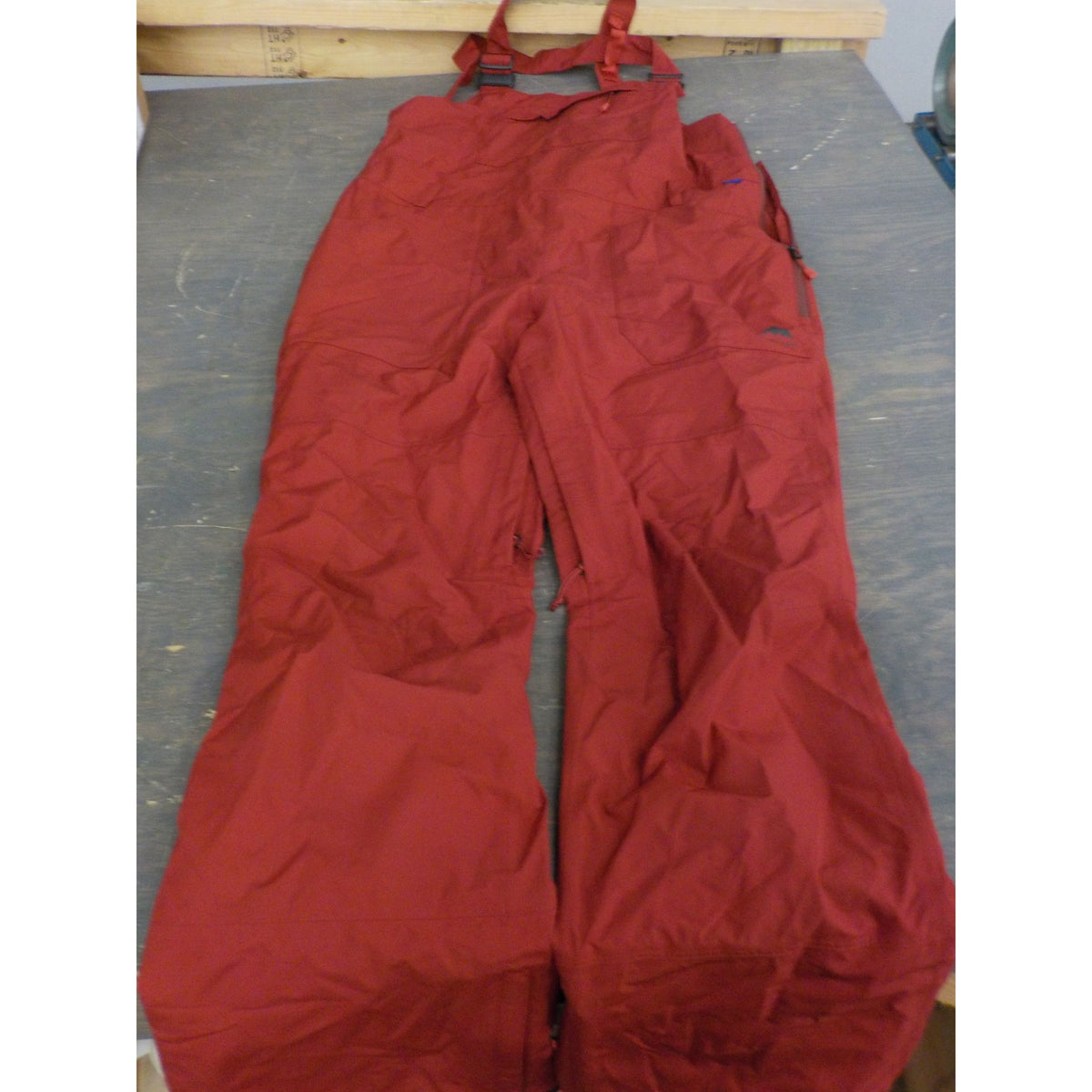 Burton Women&#39;s Avalon Stretch 2L Bib Pants - Tomato - Large - Used - Acceptable