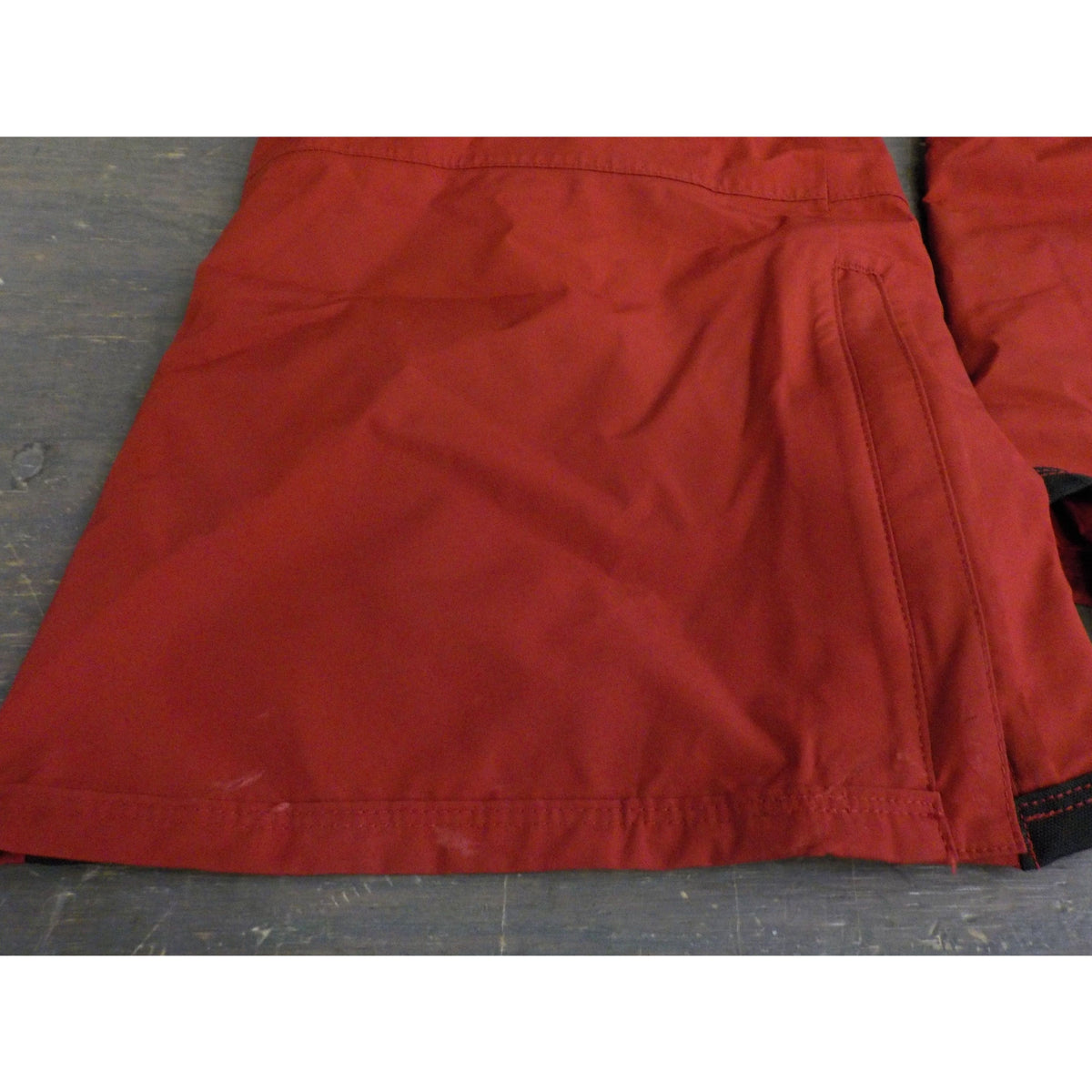 Burton Women&#39;s Avalon Stretch 2L Bib Pants - Tomato - Large - Used - Acceptable