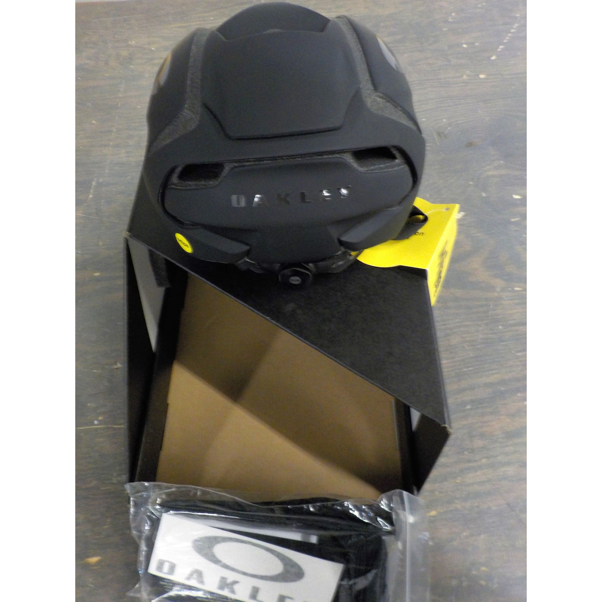 Oakley ARO5 MIPS Helmet - Blackout - Large - Used - Acceptable
