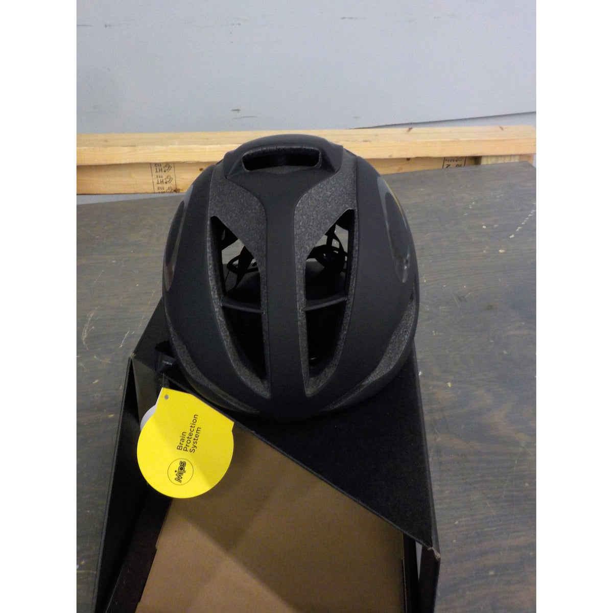 Oakley ARO5 MIPS Helmet - Blackout - Large - Used - Acceptable