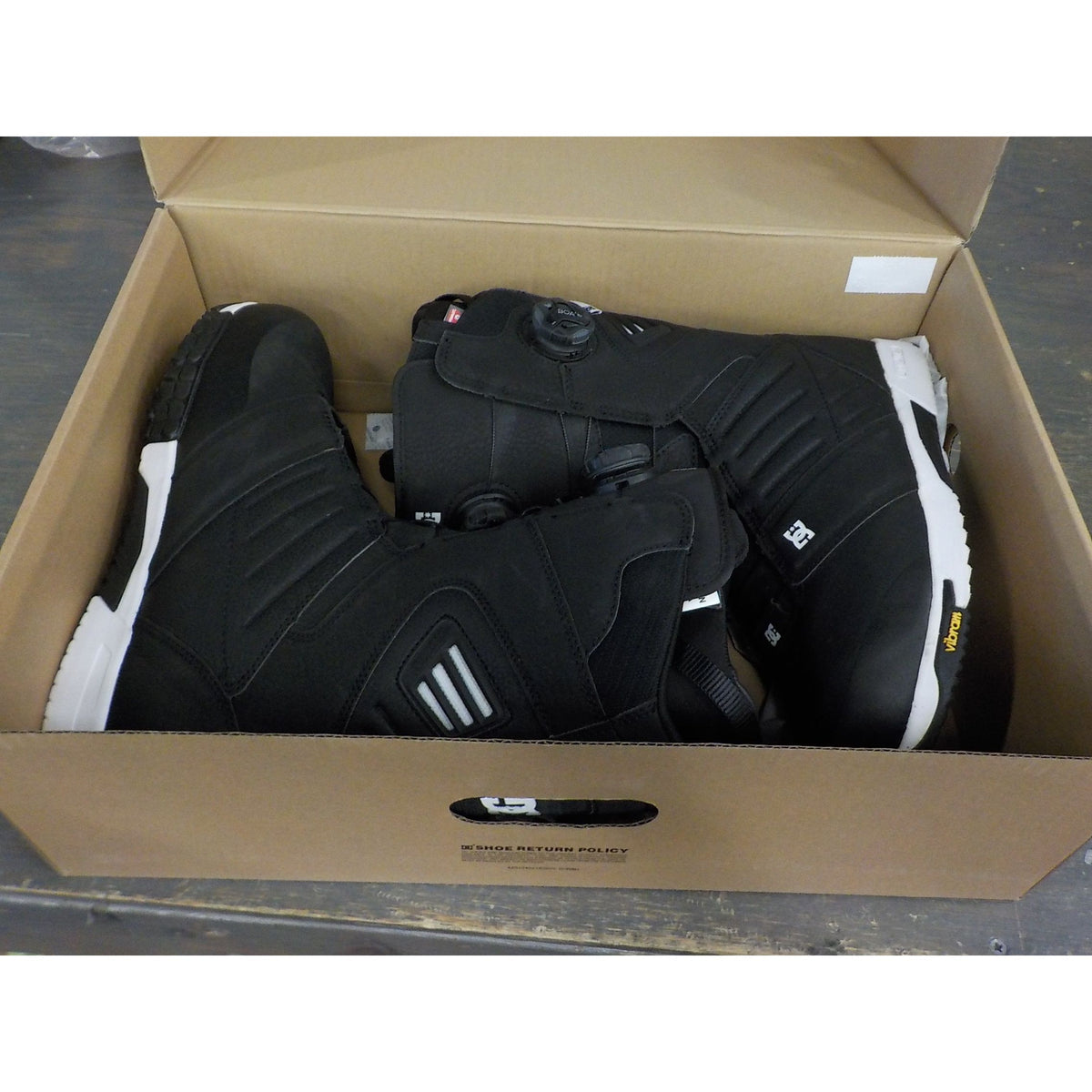 DC Men&#39;s Judge Snowboard Boots - Black/Black/White - 10 - Used - Acceptable
