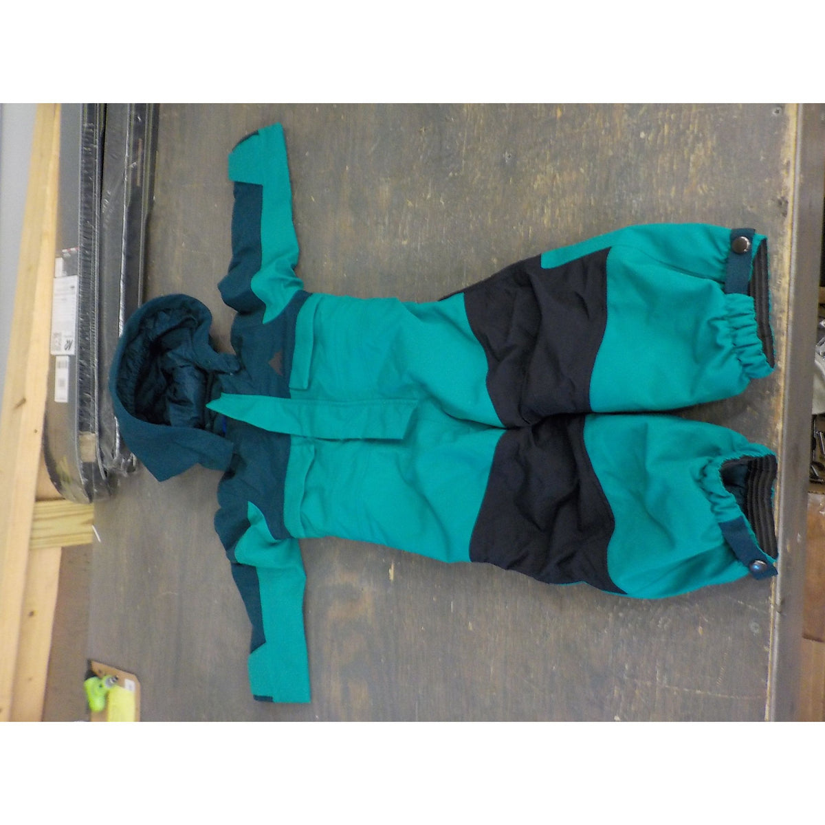 Burton Toddlers&#39; 2L One Piece Snowsuit - Deep Emerald/Regal Teal - 2T - Used - Acceptable