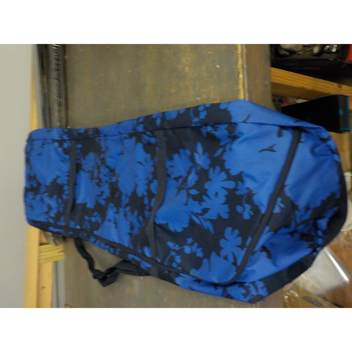 Burton Space Sack Board Bag - Amparo Blue Camellia - 166 - Used - Acceptable