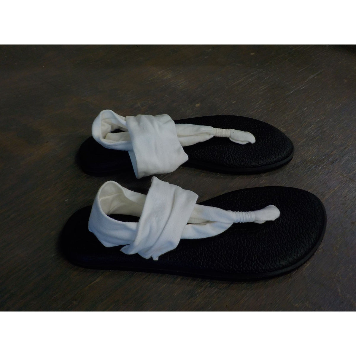 Sanuk Women's Yoga Sling 2 Flip Flop - White - 8 - Used - Acceptable