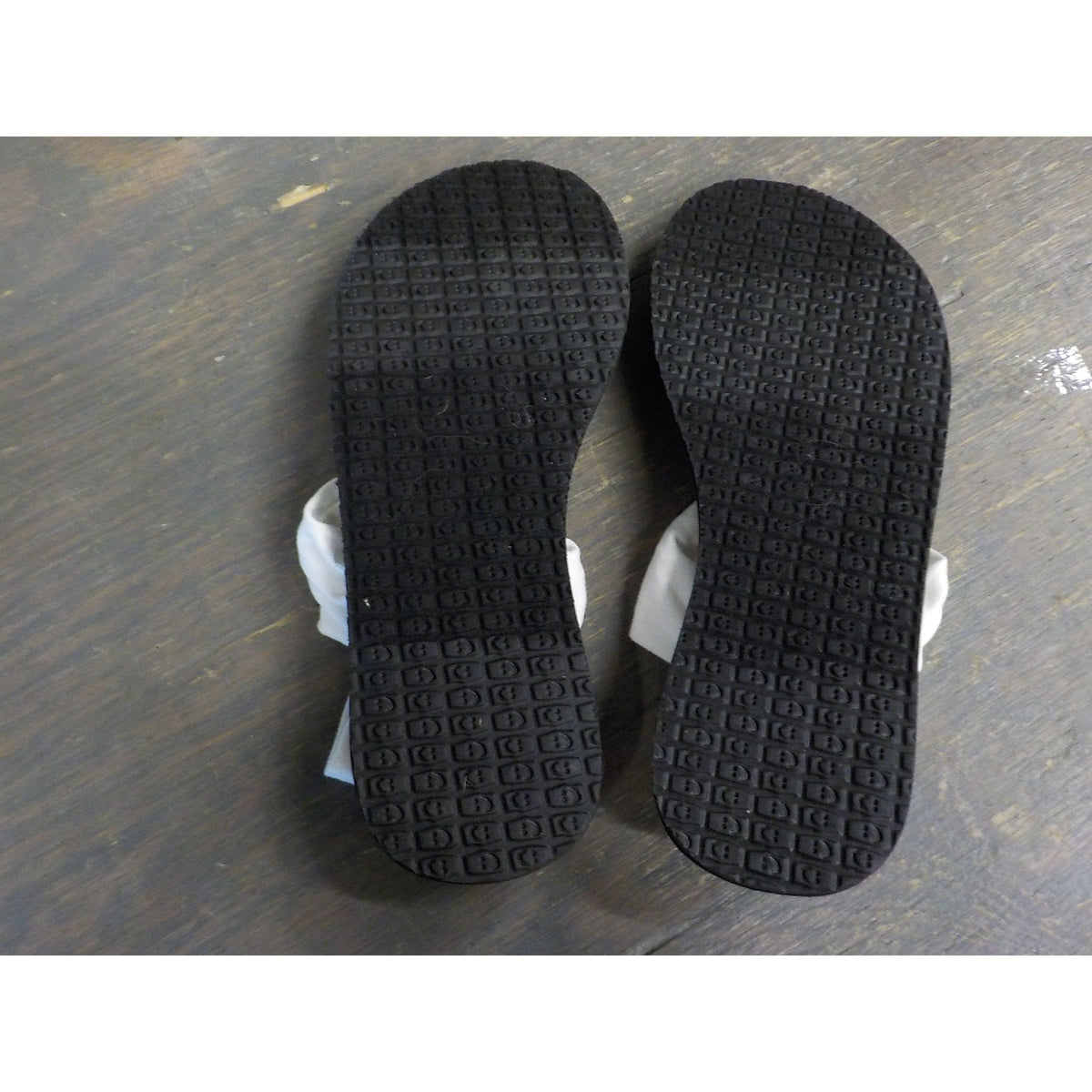 Sanuk Women's Yoga Sling 2 Flip Flop - White - 8 - Used - Acceptable