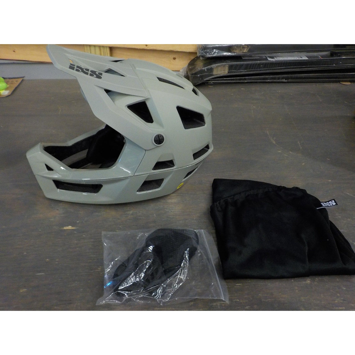 iXS Trigger FF MIPS Helmet - Chalk - ML (58-62cm) - Used - Acceptable