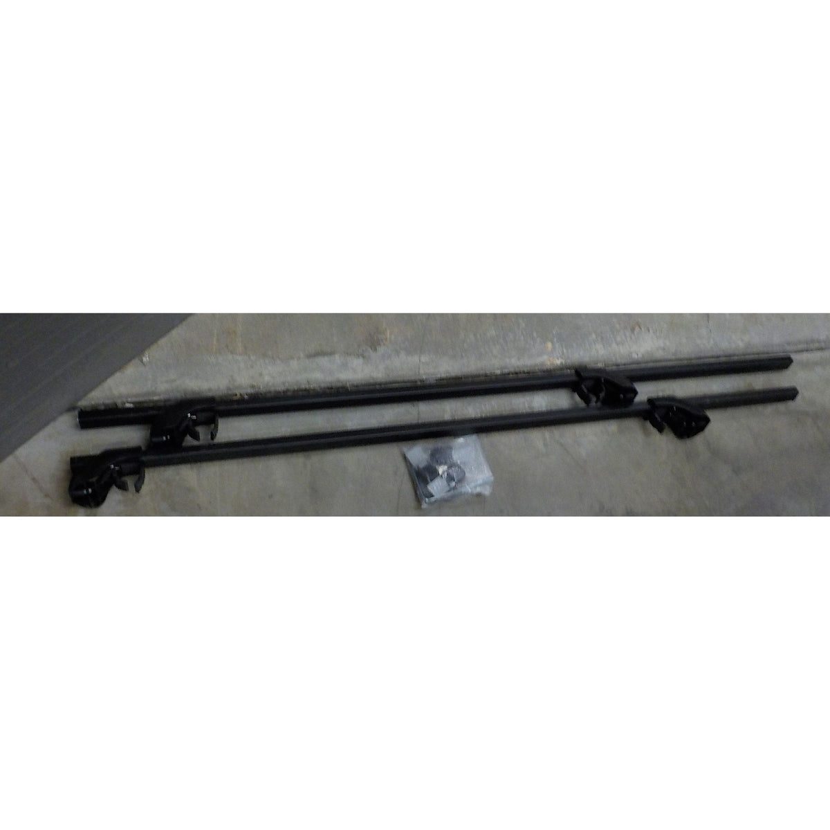 Malone SteelTop Universal Cross Rail System - 65" - Used - Acceptable