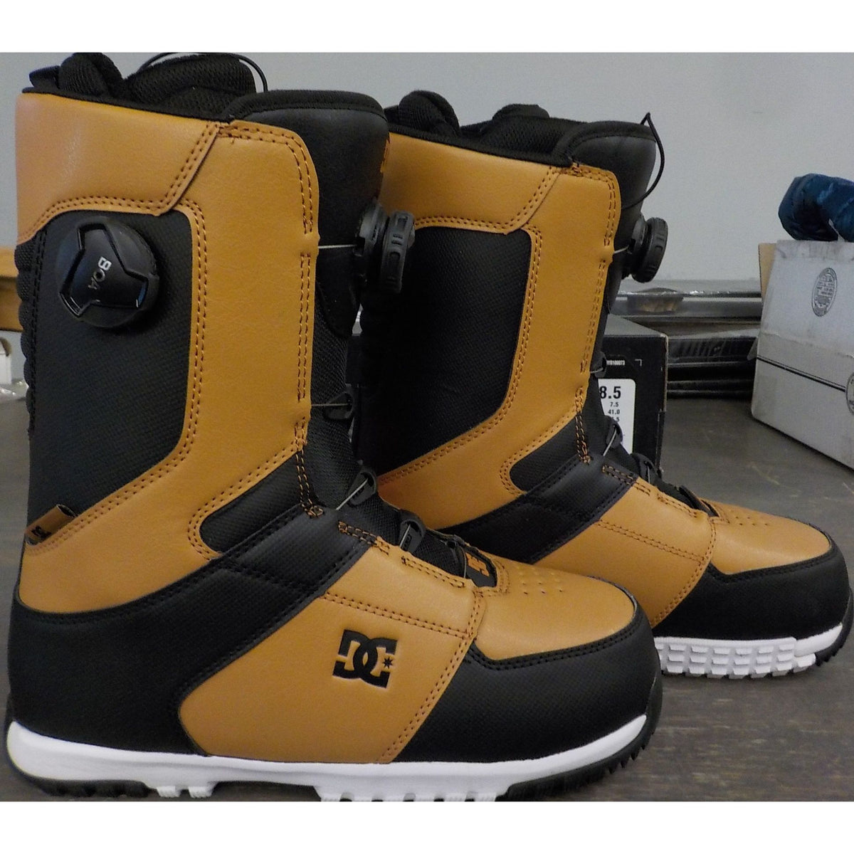 DC Men's Control Snowboard Boots - Wheat/Black - 8.5 - Used - Acceptable